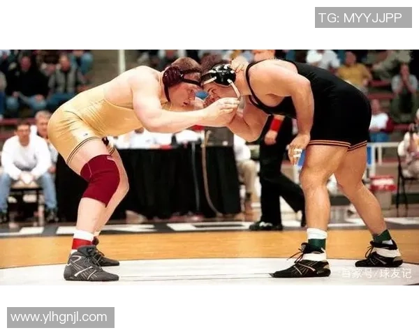 李伟专访：从青涩少年到篮球巨星的成长之路回顾